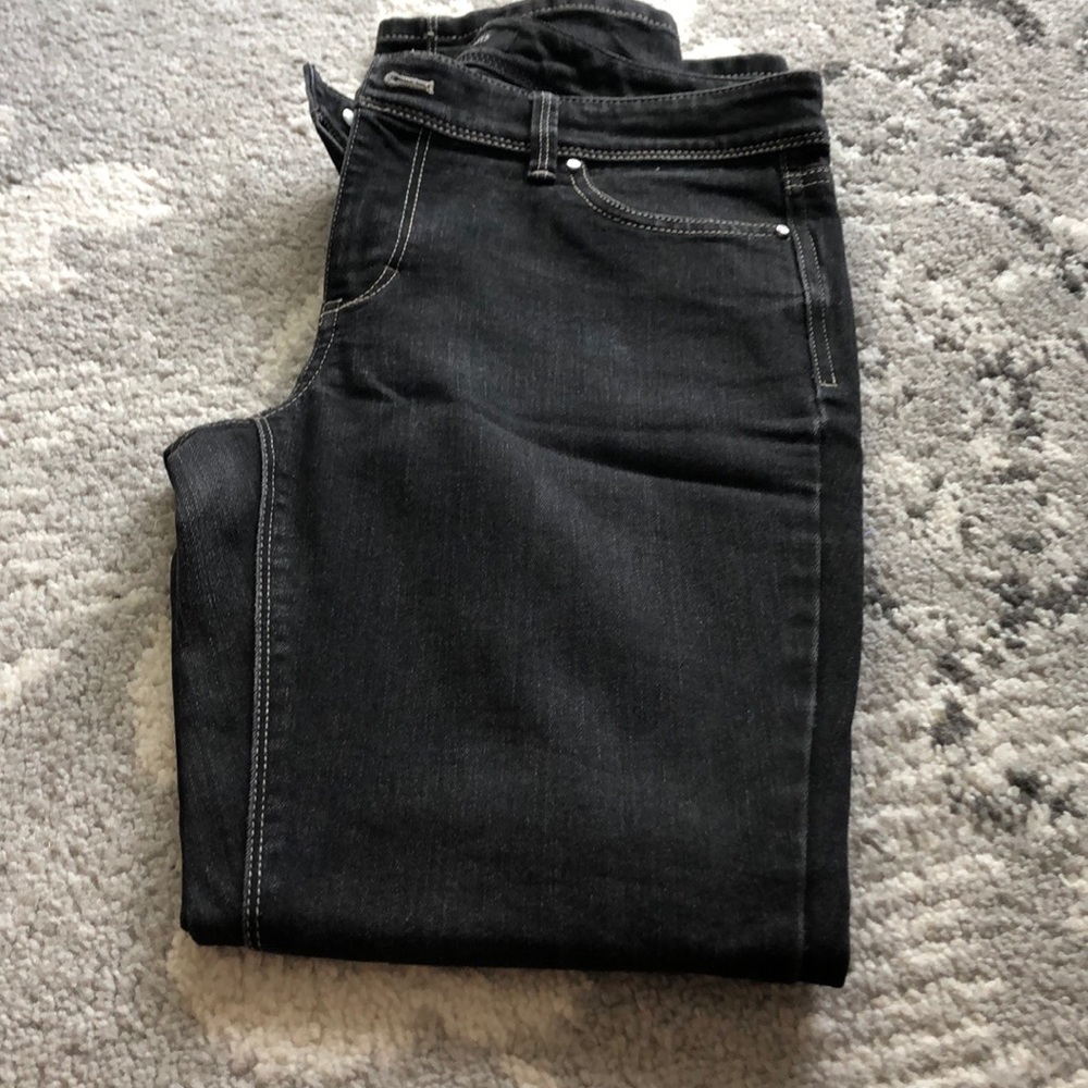 Slim ankle black denim jeans
